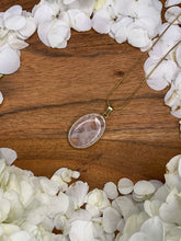 Load image into Gallery viewer, Clear Quartz Oval Crystal Gold Necklace