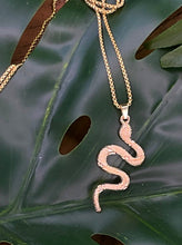 Load image into Gallery viewer, Gold Snake Necklace