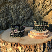 Load image into Gallery viewer, Onyx & Fluorite 108 Bead Mala Bracelet (For Zodiac: Capricorn)