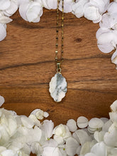 Load image into Gallery viewer, Howlite Leaf Crystal Gold Necklace