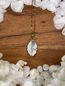 Howlite Leaf Crystal Gold Necklace