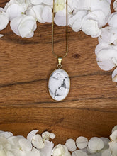 Load image into Gallery viewer, Howlite Oval Crystal Gold Necklace