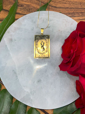 The World Tarot Card Necklace - Gold