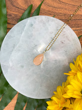 Load image into Gallery viewer, Apricot Agate Medium Teardrop Crystal Gold Necklace