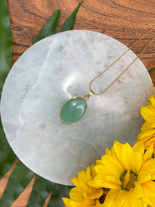 Green Aventurine Oval Crystal Gold Necklace