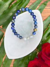 Load image into Gallery viewer, Lapis Lazuli &amp; Labradorite Crystal Bracelet