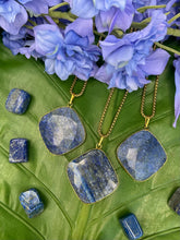 Load image into Gallery viewer, Lapis Lazuli Square Crystal Medallion Gold Necklace