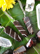 Load image into Gallery viewer, Garnet Flat Point Crystal Silver Necklace