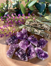 Load image into Gallery viewer, Amethyst Geode 1-2 Inch