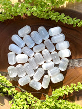Load image into Gallery viewer, Selenite Tumbled