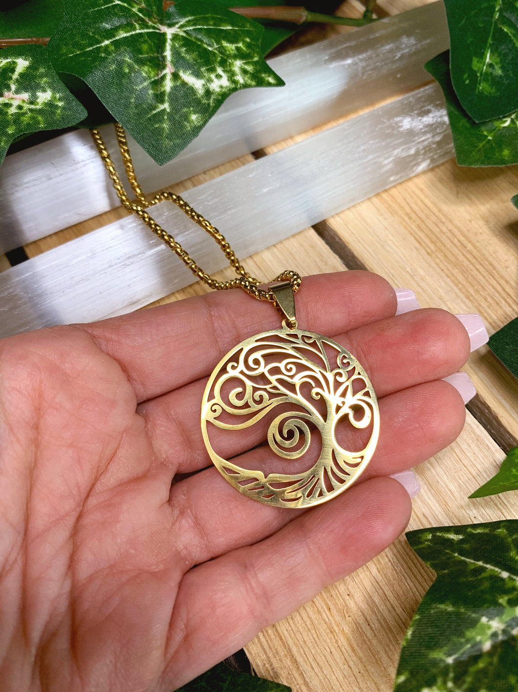 14k Polished Tree of Life Circle Pendant - Quality Gold