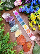 Load image into Gallery viewer, 7 Chakras Premium Crystal Gift Set with Hand Etched Selenite Wand